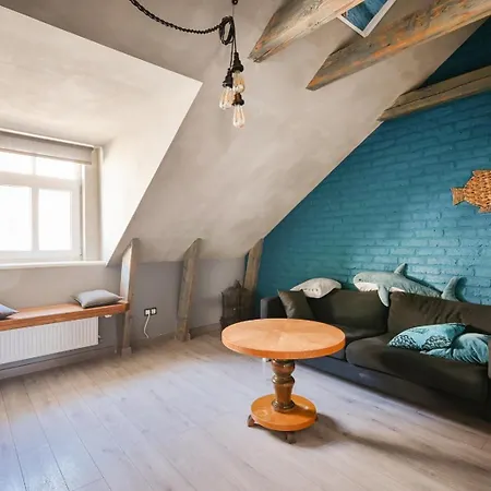 Old Town Cute Flat 2 Beds 2 Baths