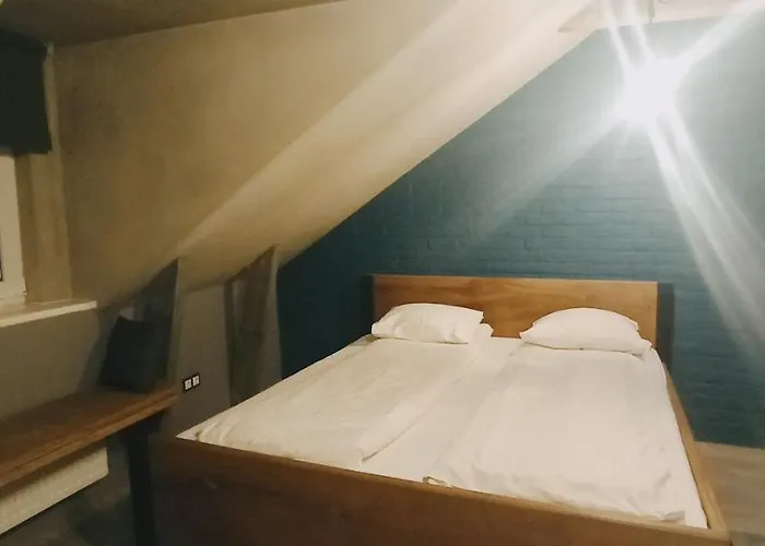 Old Town Cute Flat 2 Beds 2 Baths